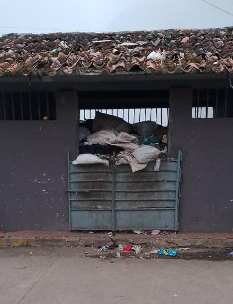 Diario Frontera, Frontera Digital,  Páramo, ,Colapso sanitario en la Urbanización Valecillos por acumulación de desechos