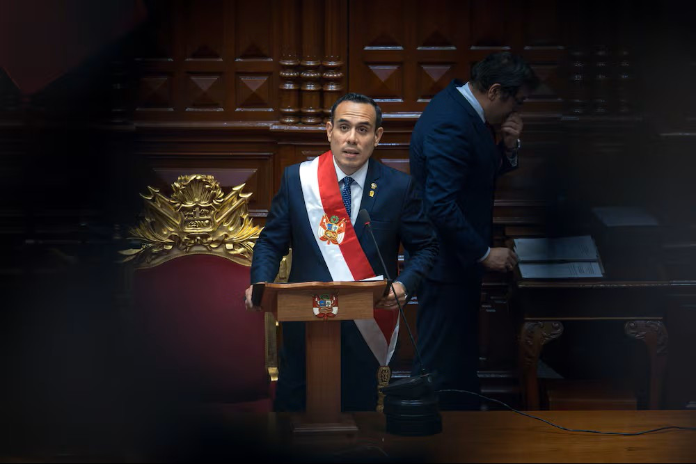 Diario Frontera, Frontera Digital,  Internacionales, ,El presidente interino de Perú, José Jerí, en el Congreso. John Reyes Mejía (EFE),José Jerí: aprobado por las masas, desaprobado en su lucha contra la criminalidad en Perú