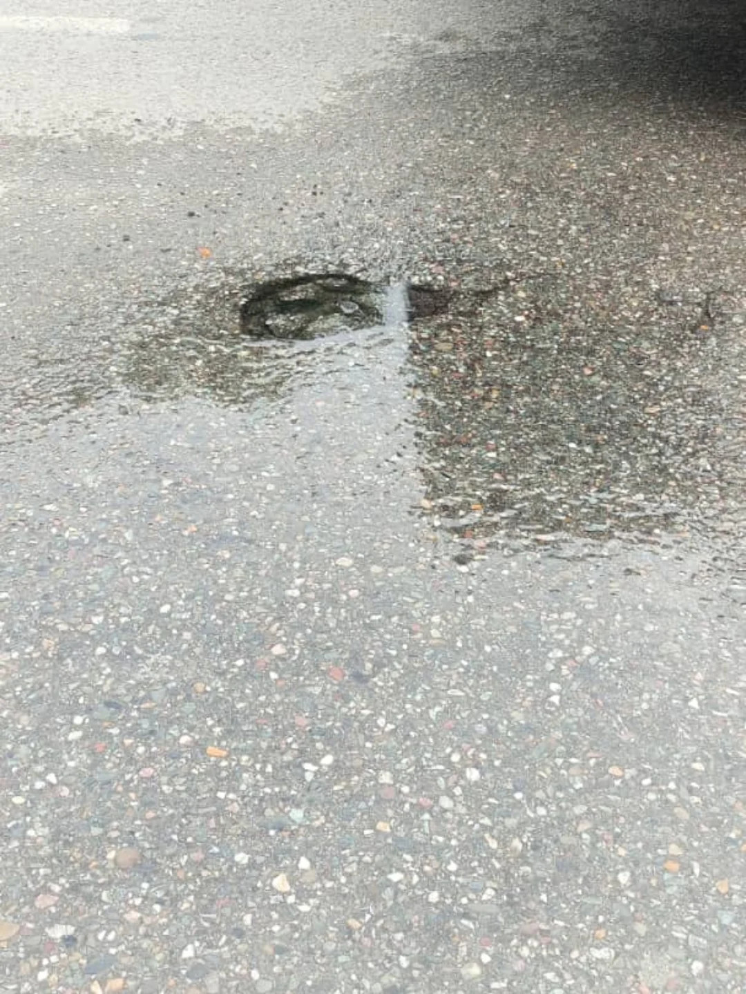 Diario Frontera, Frontera Digital,  El Vigía Panamericana, ,Botes de aguas blancas deterioran asfalto frente a la UNESR en Caño Seco 2