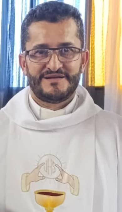 Diario Frontera, Frontera Digital,  Regionales, ,La celebración eucarística con motivo de la toma de posesión del padre Juan Cancio,  será presidida por el presbítero Jean Carlos Loaiza, vicario pastoral de la Arquidiocesis de Mérida, el sábado 7 de febrero, a partir de las 5 de la tarde en el templo parroquial Espíritu Santo, ubicado en avenida Centenario de la ciudad de Ejido,Parroquia Espíritu Santo de Ejido espera a su nuevo sacerdote