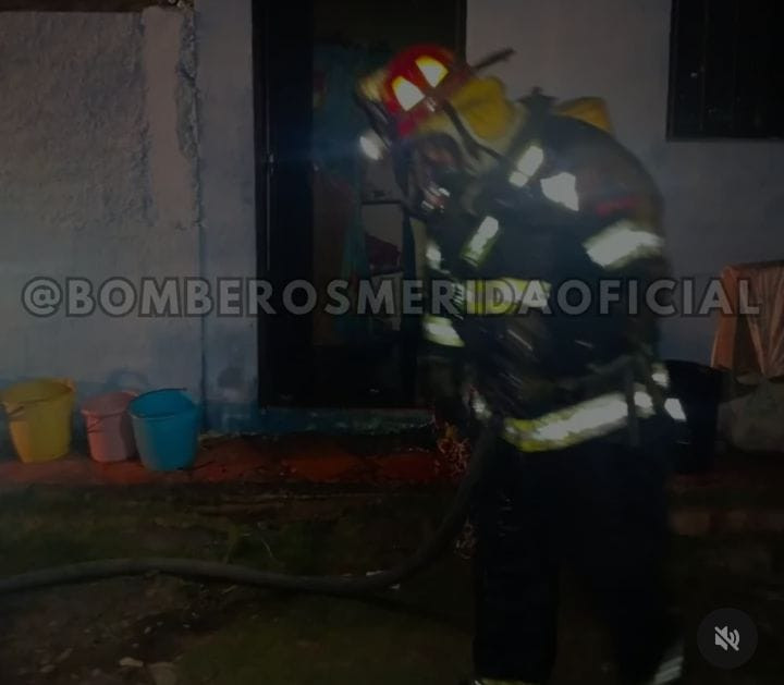 Diario Frontera, Frontera Digital,  Sucesos, ,El fuego se originó en la habitación principal, por lo que los efectivos aplicaron un ataque directo para sofocar las llamas,Bomberos extinguieron incendio en vivienda del sector La Santa Cruz