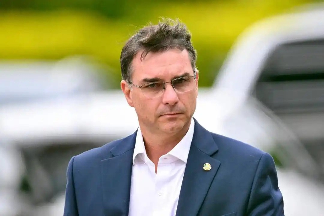 Diario Frontera, Frontera Digital,  Internacionales, ,Flávio Bolsonaro lanza su candidatura presidencial y denuncia “persecución política” contra su padre