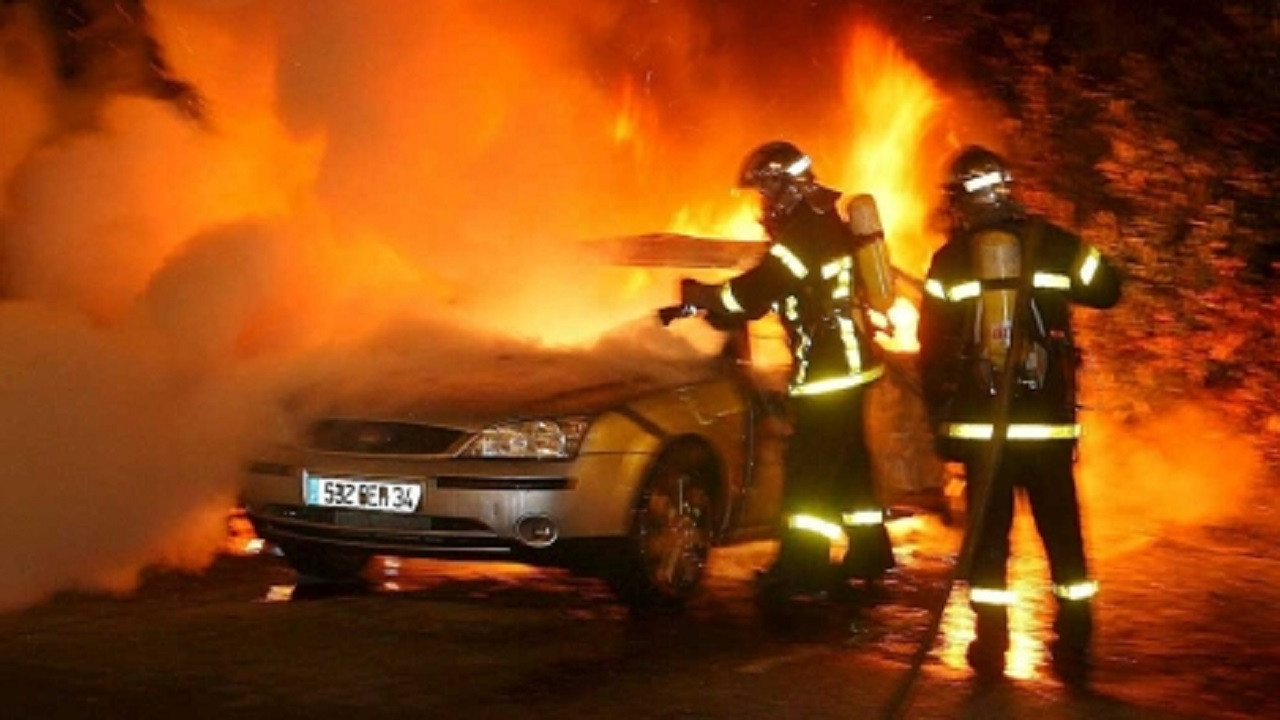Diario Frontera, Frontera Digital,  Internacionales, ,Incendiados 925 coches en Francia y 6 agentes heridos en altercados durante la Nochevieja
