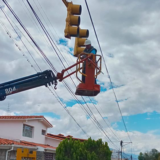 Diario Frontera, Frontera Digital,  Regionales, ,Equipo multidisciplinario de la Alcaldía de Mérida ejecuta plan de semaforización