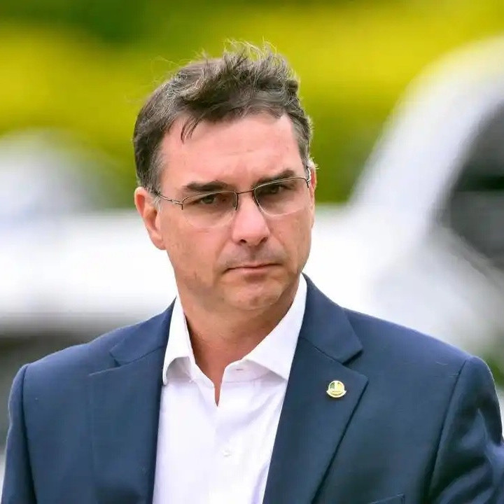 Diario Frontera, Frontera Digital,  Internacionales, ,Flávio Bolsonaro lanza su candidatura presidencial y denuncia “persecución política” contra su padre