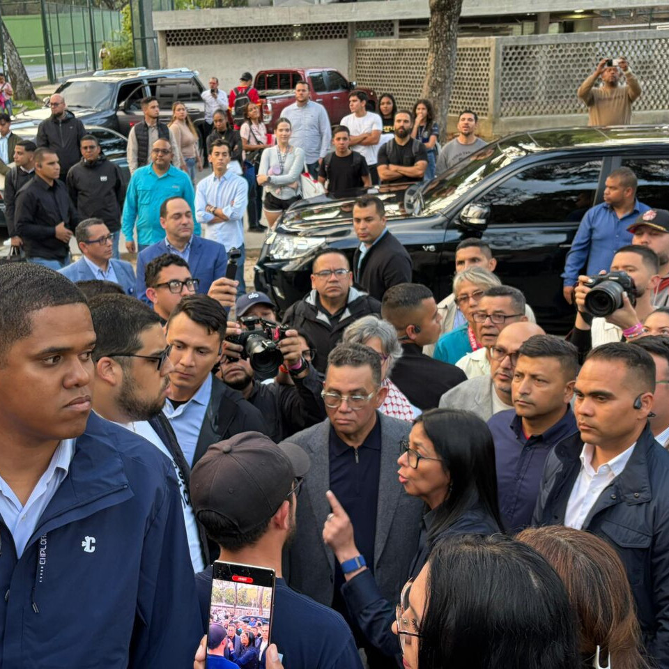 Diario Frontera, Frontera Digital,  Nacionales, ,Ucevistas confrontan a Delcy Rodríguez y piden libertad para los presos políticos