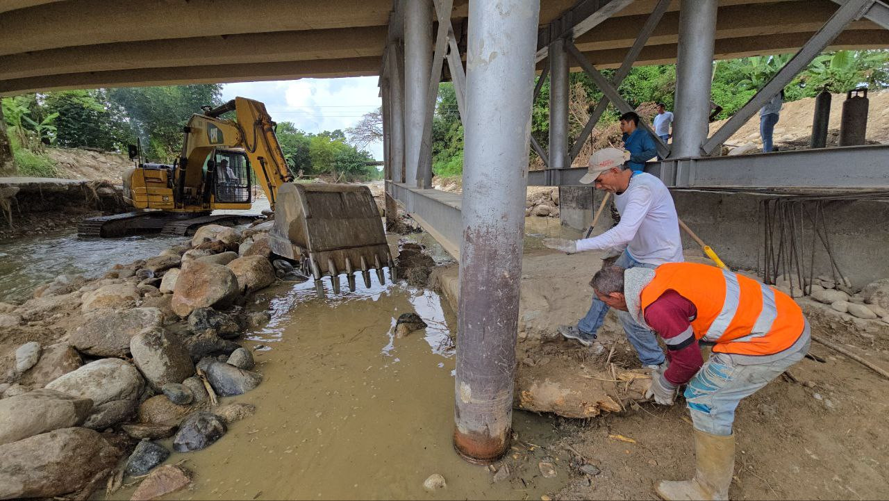 Diario Frontera, Frontera Digital,  El Vigía Panamericana, ,Gobierno bolivariano avanza en la rehabilitación del puente sobre el río El Arenoso