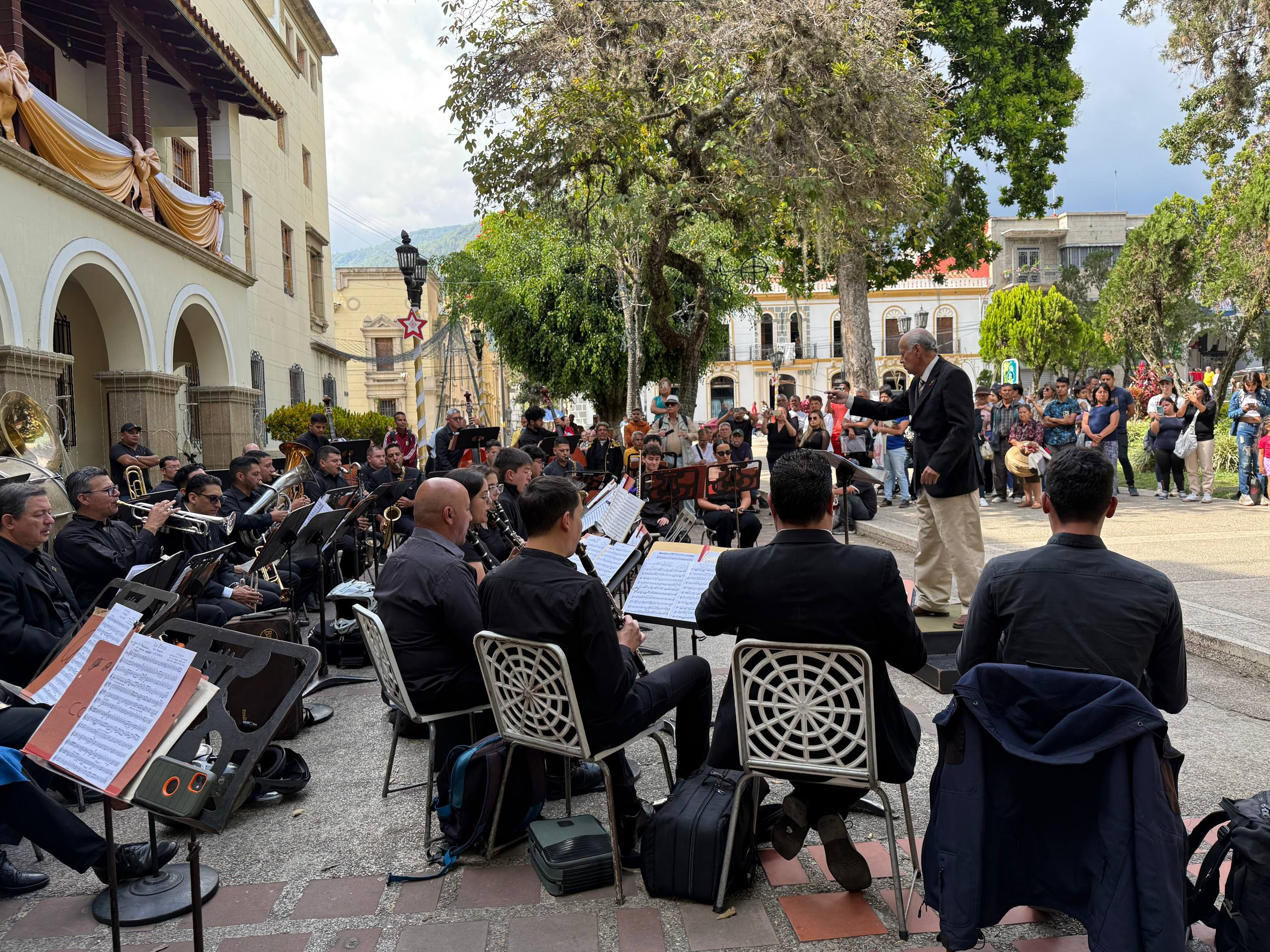 Diario Frontera, Frontera Digital,  Regionales, ,Banda Sinfónica de Mérida engalanó la plaza Bolívar con concierto