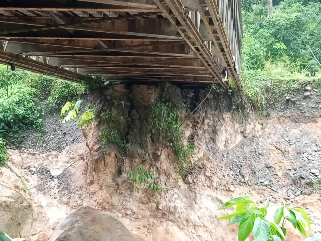 Diario Frontera, Frontera Digital,  El Vigía Panamericana, ,Prohíben paso de vehículos pesados por puente Quebrada La Virgen en Alberto Adriani