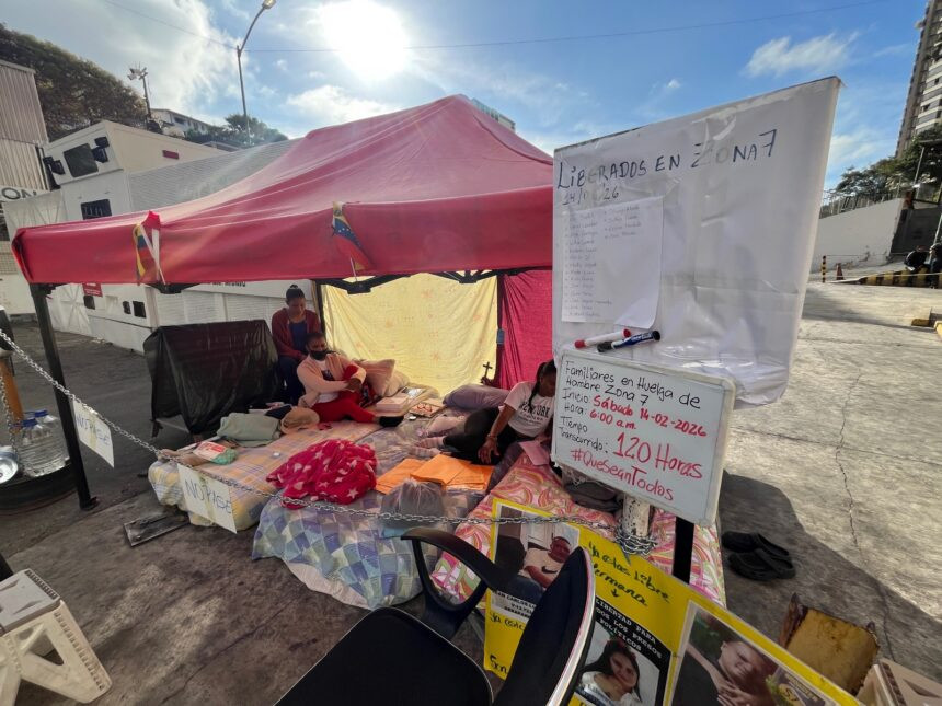 Diario Frontera, Frontera Digital,  Nacionales, ,Familiares de presos políticos cumplieron 120 horas en huelga de hambre frente a Zona 7