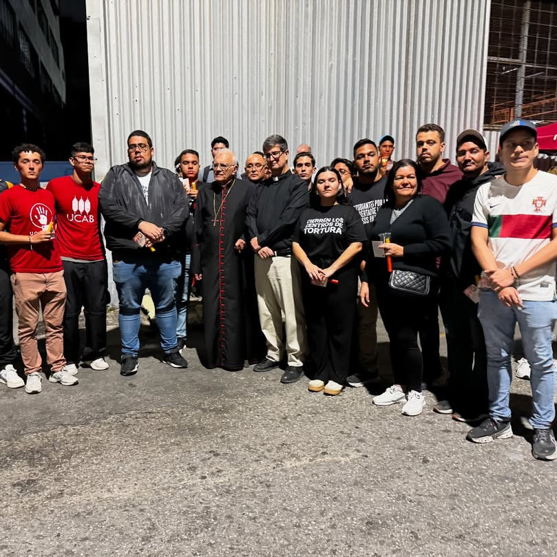 Diario Frontera, Frontera Digital,  Nacionales, ,Cardenal Baltazar Porras se unió a la vigilia de familiares de presos políticos en Zona 7