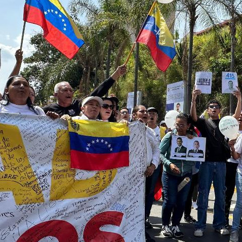 Diario Frontera, Frontera Digital,  Nacionales, ,Familiares de presos políticos marcharon hasta la entrada de El Helicoide 
y realizaron esta exigencia