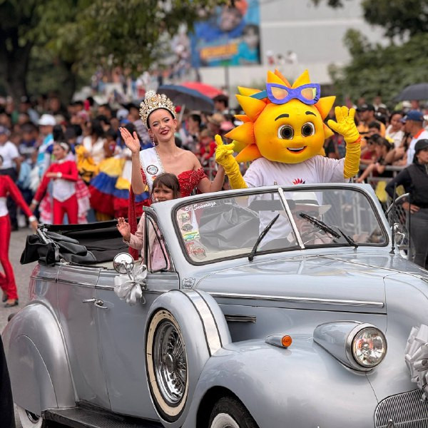 Diario Frontera, Frontera Digital,  Regionales, ,Más de 120 mil personas presentes en el monumental desfile de la Feria Internacional del Sol 2026