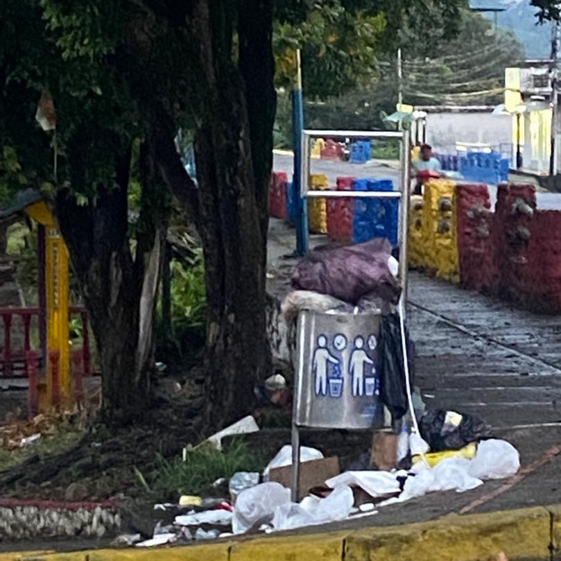 Diario Frontera, Frontera Digital,  El Vigía Panamericana, ,Obispo Ramos de Lora sumergido en basura en carnavales