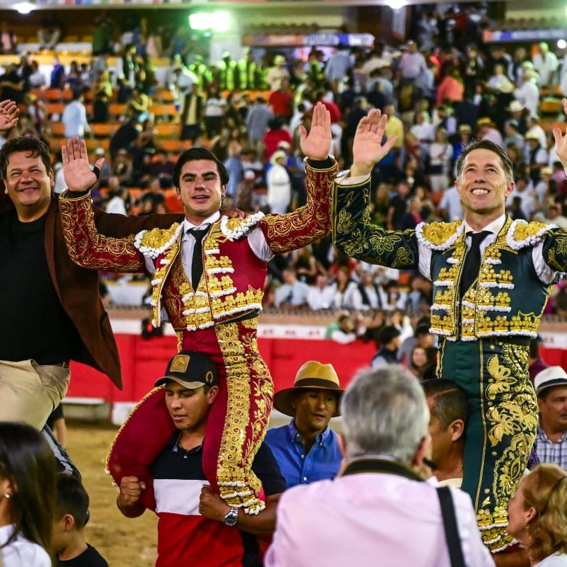 Diario Frontera, Frontera Digital,  Entretenimiento, ,La terna a hombros en gran tarde de rehileteros en el cierre de la Feria de San Sebastian