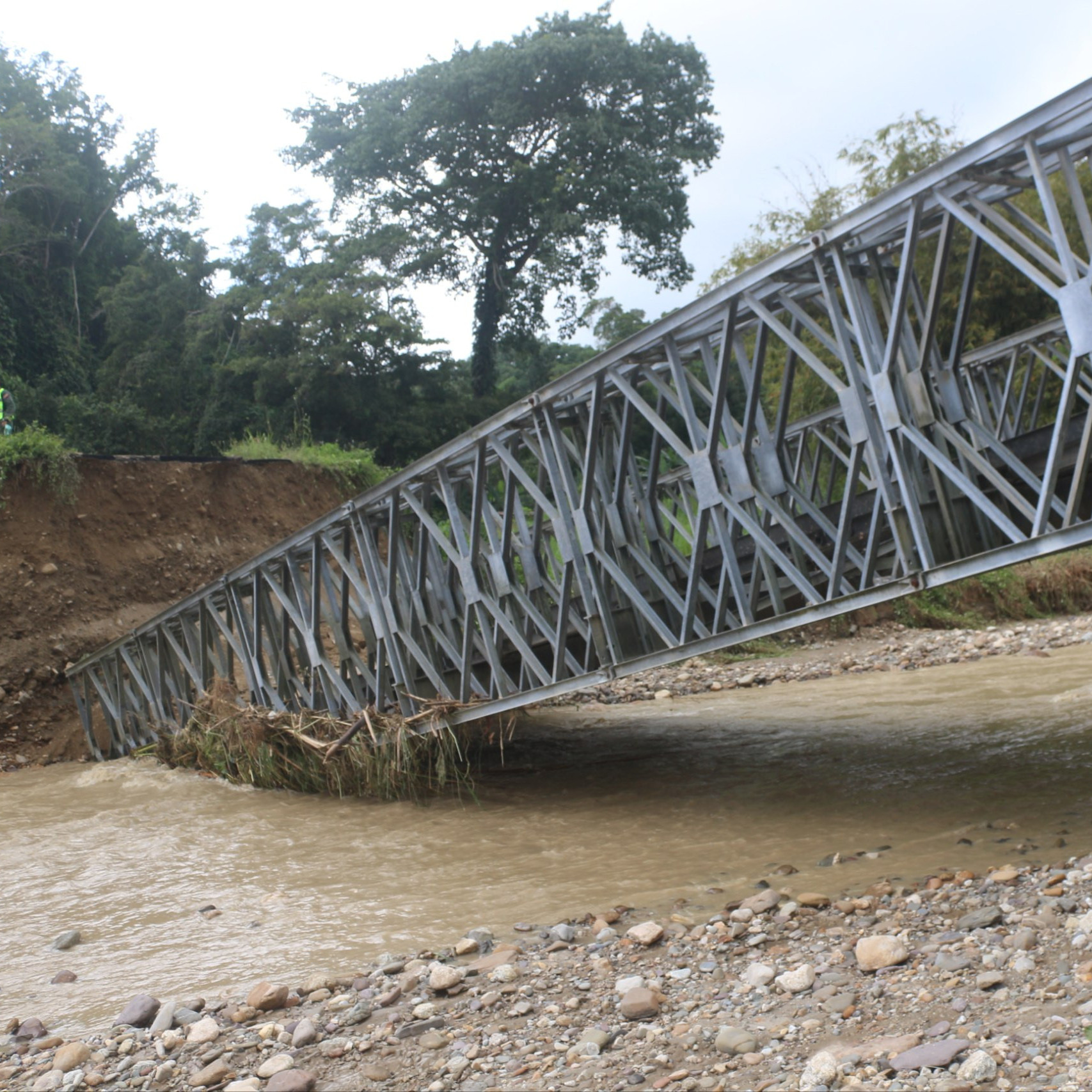 Diario Frontera, Frontera Digital,  Nacionales, ,Gobierno bolivariano desplegó plan de emergencia para recuperar paso en el río Guaruríes