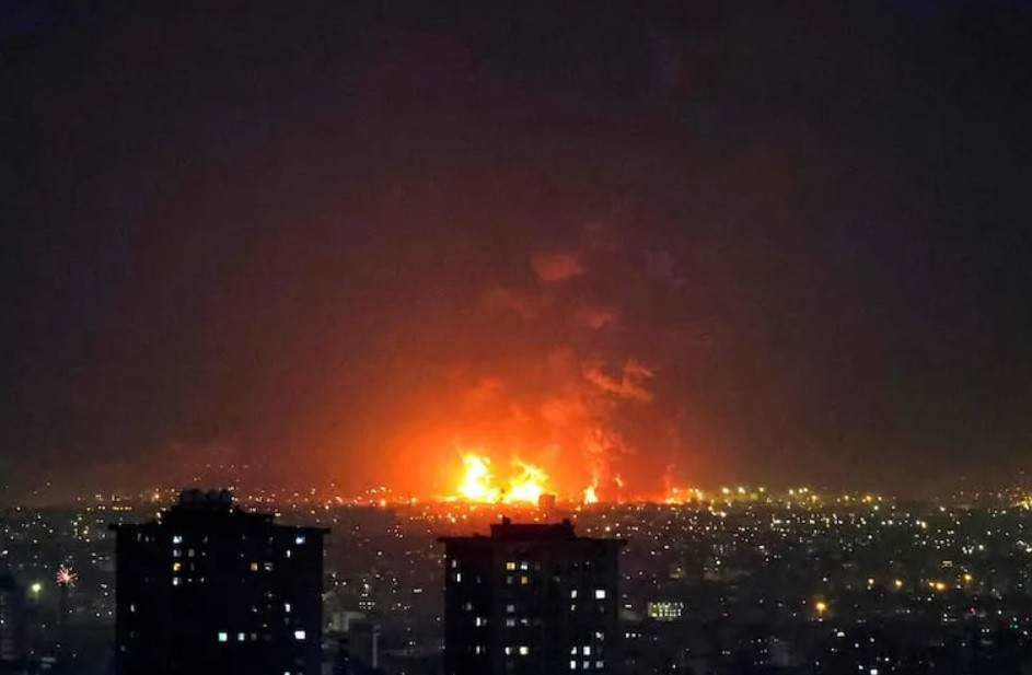Diario Frontera, Frontera Digital,  Internacionales, ,Estados Unidos e Israel bombardearon importante instalación petrolera en Teherán