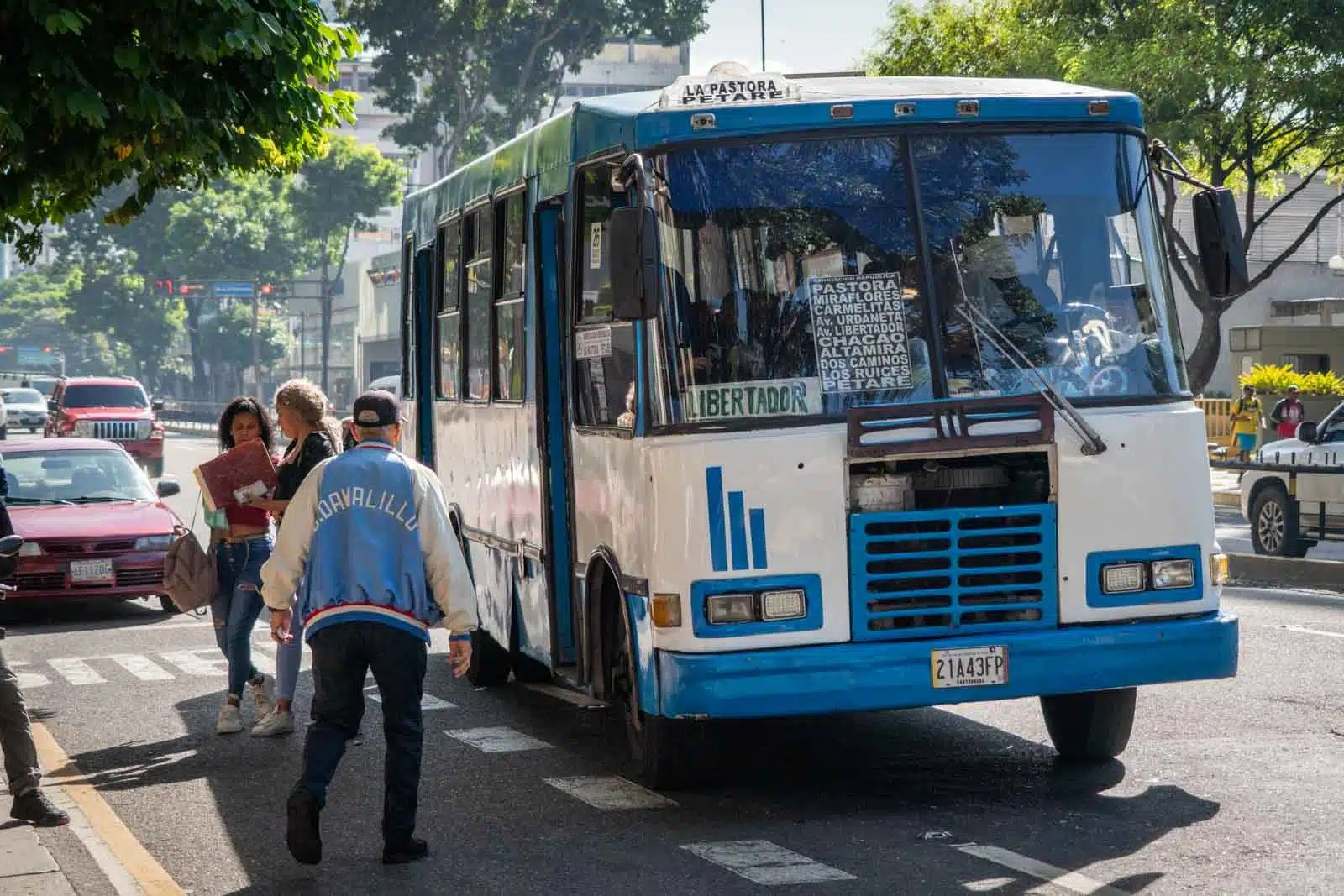 Diario Frontera, Frontera Digital,  Nacionales, ,Aunque el lunes 16 de marzo los transportistas realizaron un paro que generó escasez de unidades en Caracas, Vivas aseguró que el sector está abierto al diálogo con las autoridades,Transportistas insisten en anclar el pasaje al dólar pese al aumento a 100 bolívares