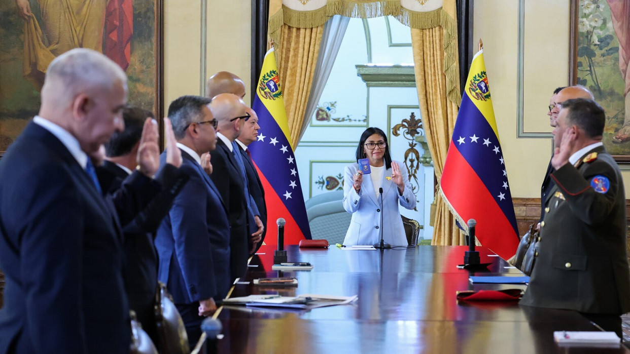 Diario Frontera, Frontera Digital,  Nacionales, ,El acto formaliza la toma de posesión de los titulares de carteras estratégicas anunciados el pasado miércoles a través de sus canales oficiales,Presidenta (E) Rodríguez juramentó nuevas autoridades del gabinete ministerial 
para fortalecer la gestión pública