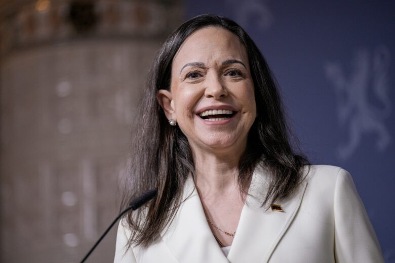 Diario Frontera, Frontera Digital,  Politica, Nacionales, ,Machado, quien dijo tener ya 80 días fuera de Venezuela, aseguró contar con una hoja de ruta que cumplir, la cual resumió en tres puntos,María Corina Machado dice que regresará en pocas semanas 
y llama a prepararse para «la gran tarea» que viene