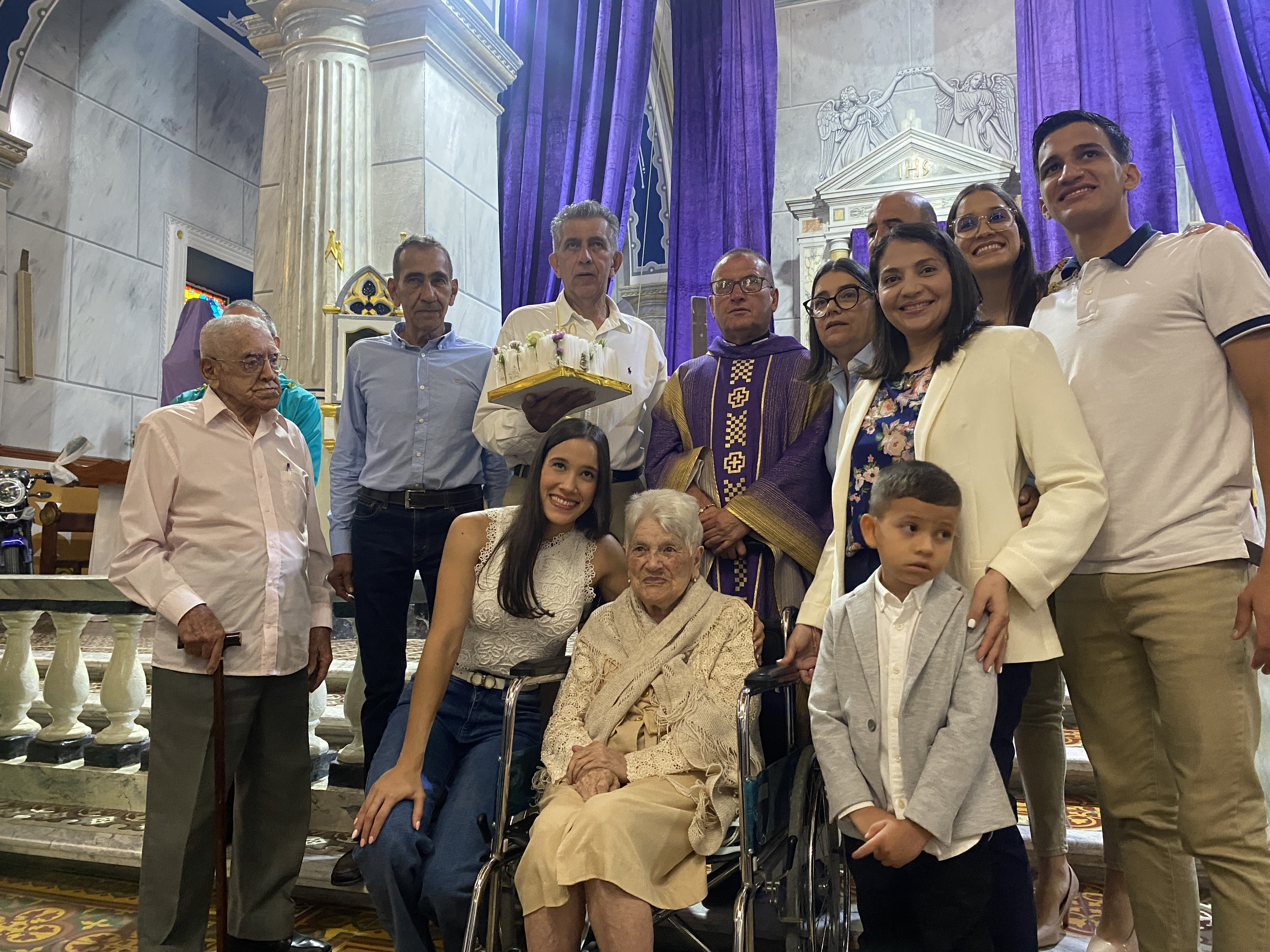 Diario Frontera, Frontera Digital,  Regionales, ,La festividad inició con una emotiva Eucaristía en la Iglesia Nuestra Señora de las Mercedes, presidida por el presbítero Aldemar Villasmil,Doña María José Salas de Petrella: Un siglo de historia viva para el municipio Zea