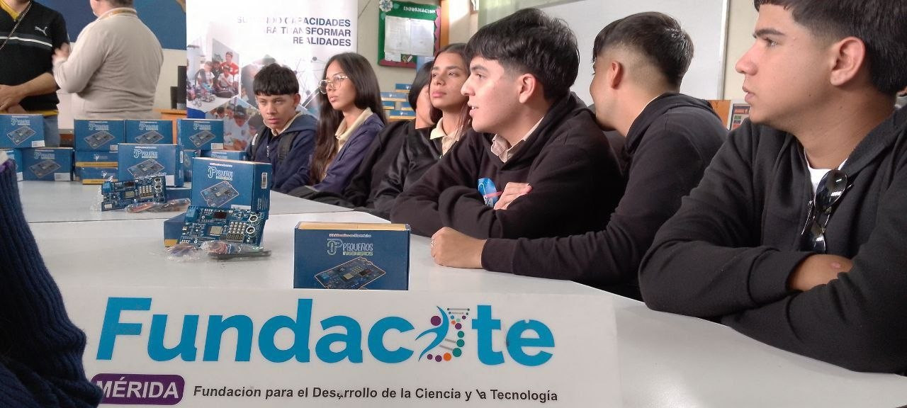 Diario Frontera, Frontera Digital,  Regionales, ,Mauriam Zamudia, autoridad única de educación del estado Mérida, resaltó que el plan Semilleros Científicos cumple cuatro años impulsando el desarrollo integral de la juventud venezolan,"Mérida se consolida como epicentro de la ciencia 
con entrega de kits "Pequeños Ingenieros"