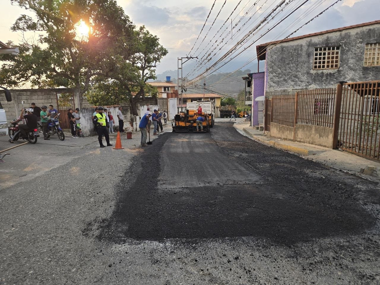 Diario Frontera, Frontera Digital,  Regionales, ,Esta obra es el resultado de la articulación entre los cuatro niveles de gobierno y las propuestas del Consejo Local de Planificación de Políticas Públicas,Alcaldía del municipio Libertador inició 
operativo de asfaltado en la parroquia Jacinto Plaza