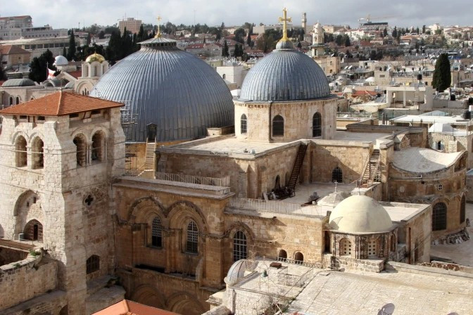 Diario Frontera, Frontera Digital,  Internacionales, ,Basílica del Santo Sepulcro. | Crédito: Gerd Eichmann, vía Wikimedia Commons, CC BY-SA 4.0.,Policía de Israel impidió que el Patriarca Latino de Jerusalén 
celebre el Domingo de Ramos en el Santo Sepulcro