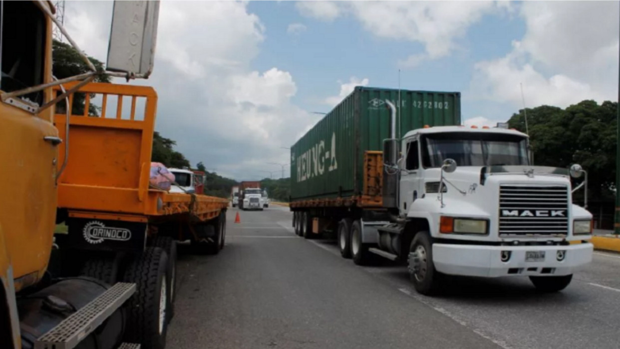 Diario Frontera, Frontera Digital,  Nacionales, ,La medida estará vigente desde el lunes 30 de marzo a la 1:00 a.m. hasta el lunes 6 de abril a la 1:00 a.m., y se aplicará en todo el territorio nacional.,INTT activa restricción de carga pesada durante el asueto de Semana Santa 2026