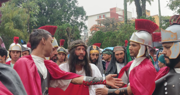 Diario Frontera, Frontera Digital,  Regionales, ,Mérida reafirmó su fe en la XLI edición del Viacrucis de la Montaña