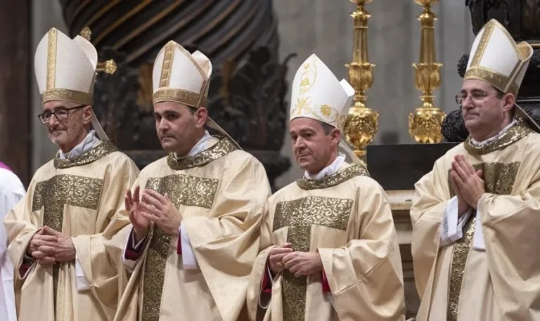 Diario Frontera, Frontera Digital,  Internacionales, ,(De izquierda a derecha) Monseñores Michael Czerny, Paolo Borgia, Antoine Camilleri y Paolo Rudelli. EFE/EPA/Maurizio Brambatti,El papa sustituye al «número 3» vaticano, el venezolano Peña, 
por el nuncio en Colombia