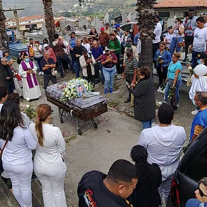 Diario Frontera, Frontera Digital,  Sucesos, ,Multitudinario último adiós a Walter Jaimes: Familia y gremio periodístico claman justicia en Mérida