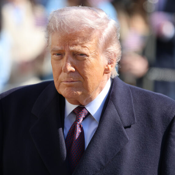 Diario Frontera, Frontera Digital,  Internacionales, ,Trump suspendió temporalmente algunas sanciones petroleras para reducir precios en el mercado