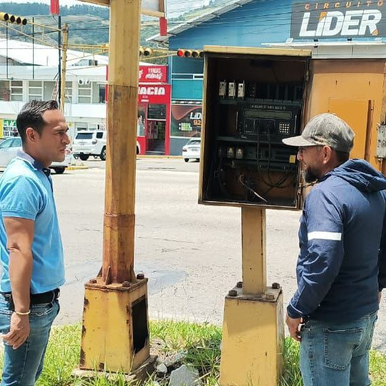 Diario Frontera, Frontera Digital,  Regionales, ,Alcaldía de Mérida restablece funcionamiento de semáforo en la avenida Los Próceres