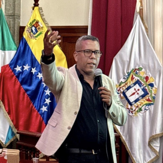 Diario Frontera, Frontera Digital,  Regionales, ,Presidente del Colegio de Politólogos presentó anteproyecto 
de Ley del Ejercicio de la profesión en Mérida