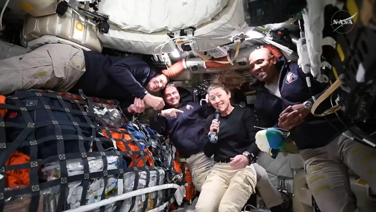 Diario Frontera, Frontera Digital,  Tecnología, ,58 tortillas, cinco salsas picantes y un baño: así es la vida en la nave espacial Orión