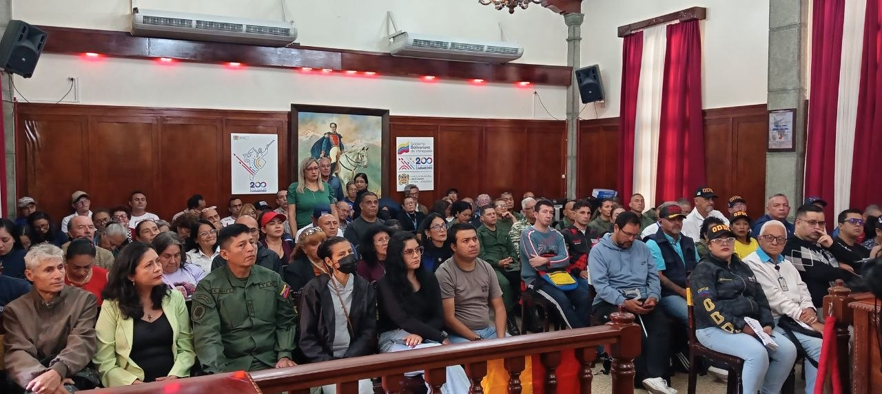 Diario Frontera, Frontera Digital,  Regionales, ,Fabiola Villarreal, secretaria para la Justicia de Paz de la Gobernación, informó que este taller estuvo liderado por destacados ponentes,Alcaldía de Mérida y Gobernación impulsan formación sobre orden público y paz