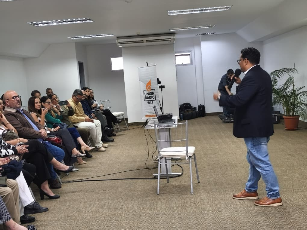 Diario Frontera, Frontera Digital,  Regionales, ,El encuentro, titulado Gestión de escenarios y toma de decisiones críticas, fue organizado por la Cámara de Comercio e Industria del Estado Mérida (Cacoime) y diseñado bajo una metodología presencial y práctica,La Cámara de Comercio de Mérida impulsa la competitividad 
empresarial ante los nuevos desafíos económicos