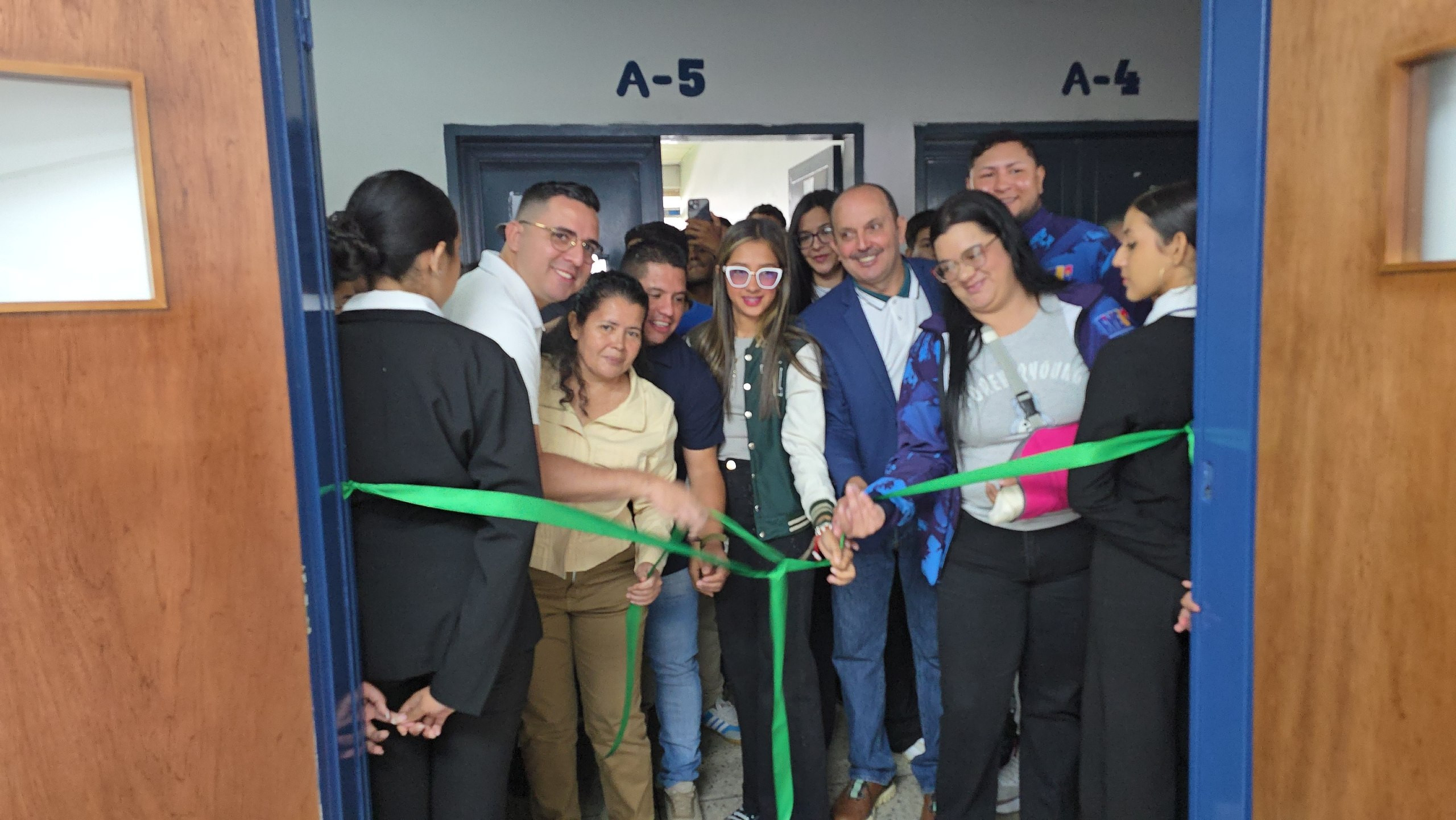 Diario Frontera, Frontera Digital,  Regionales, ,‎El mandatario regional resaltó el compromiso del Gobierno bolivariano con la educación universitaria en la entidad,Gobernador Arnaldo Sánchez entregó laboratorios de alta tecnología