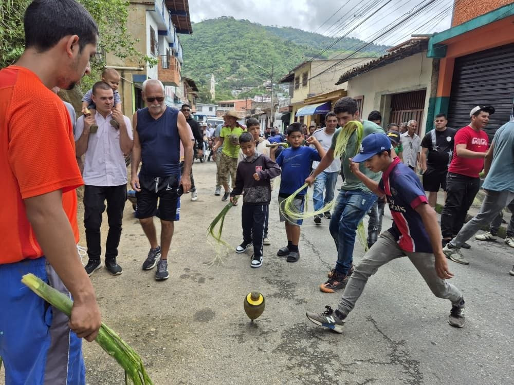 Diario Frontera, Frontera Digital,  Regionales, ,En Pinto Salinas se realizó la tradicional “Chipola” de Jueves Santo