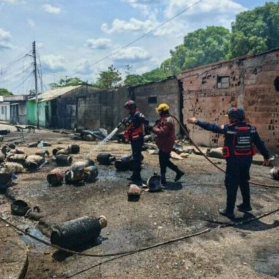 Diario Frontera, Frontera Digital,  Nacionales, ,Explosión de más de 180 bombonas de gas generó incendio de gran magnitud en San Carlos