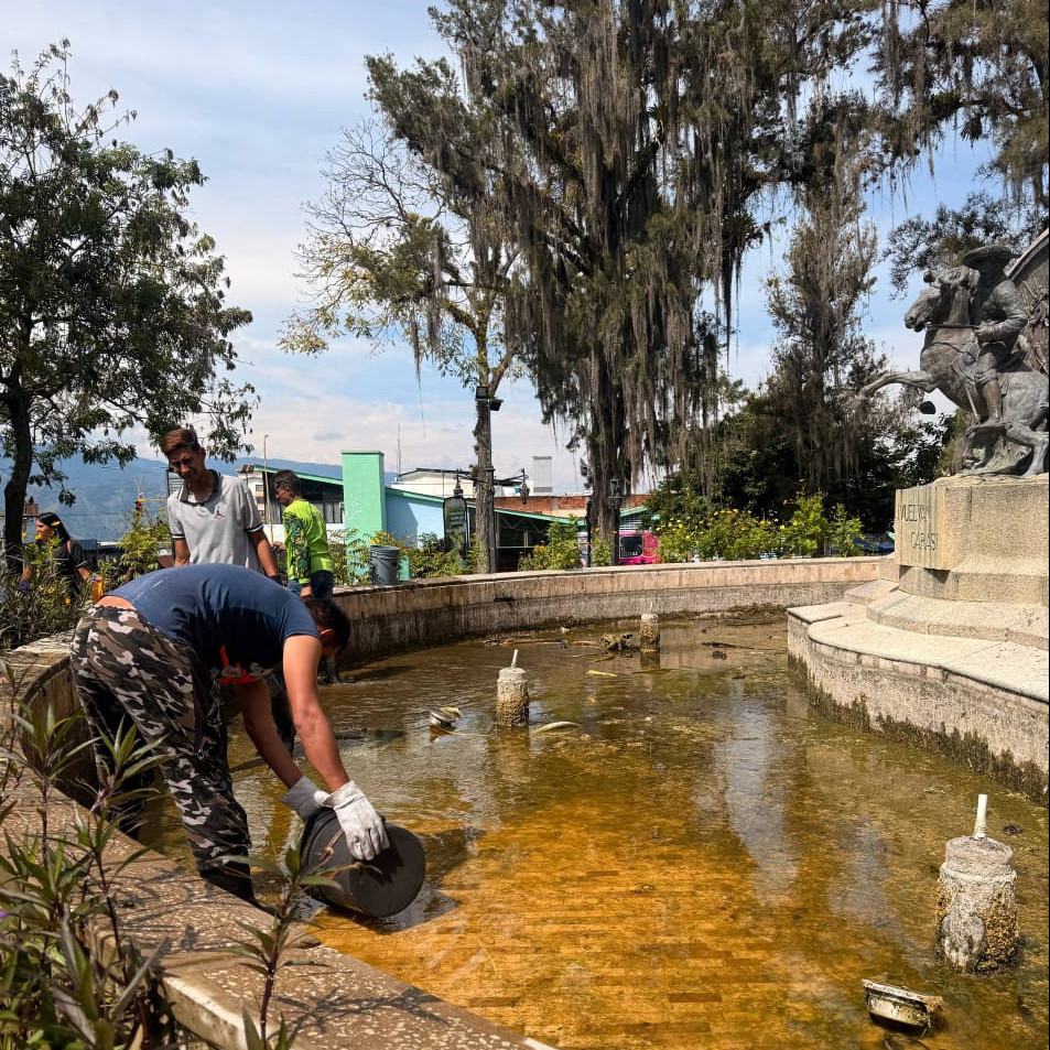 Diario Frontera, Frontera Digital,  Regionales, ,Alcaldía de Mérida inició rehabilitación integral de la Plaza Glorias Patrias