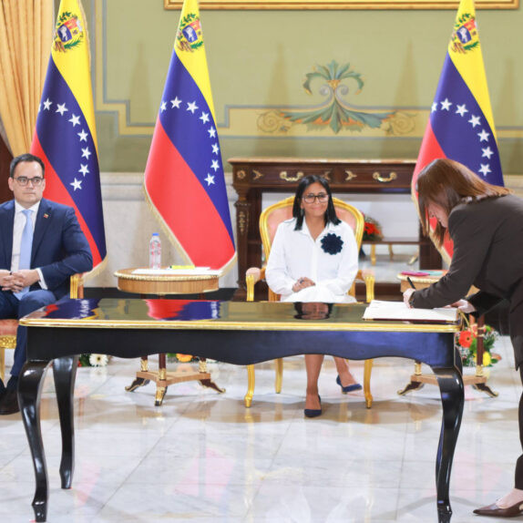 Diario Frontera, Frontera Digital,  Nacionales, ,Venezuela firmó acuerdo que amplía el control de Chevron para impulsar la producción petrolera