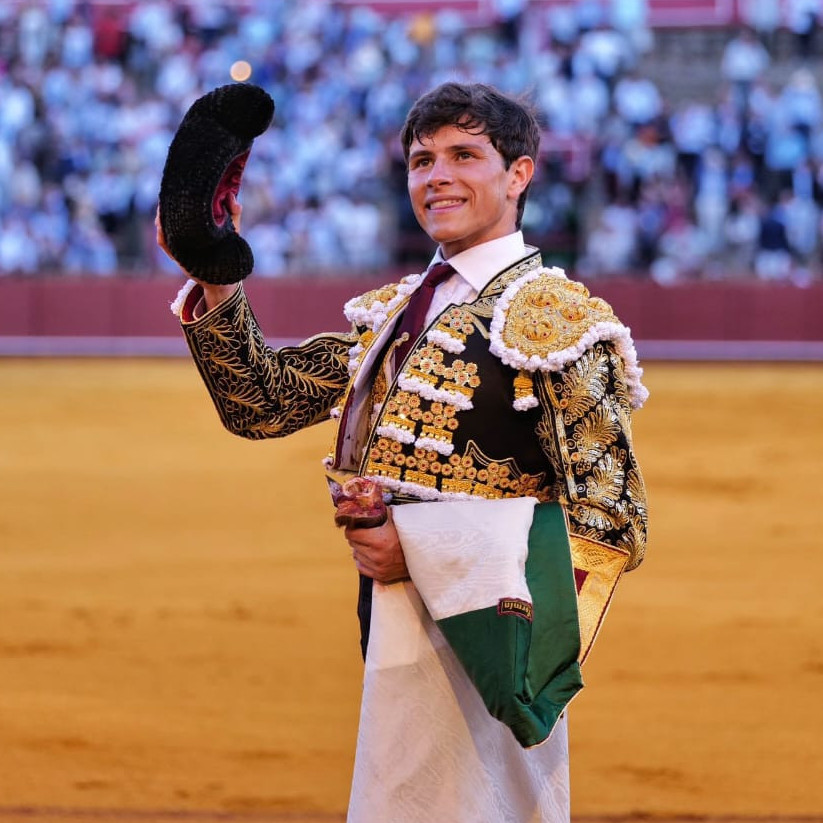 Diario Frontera, Frontera Digital,  Entretenimiento, ,La ilusión de Aarón Palacio fragua en su presentación en Sevilla