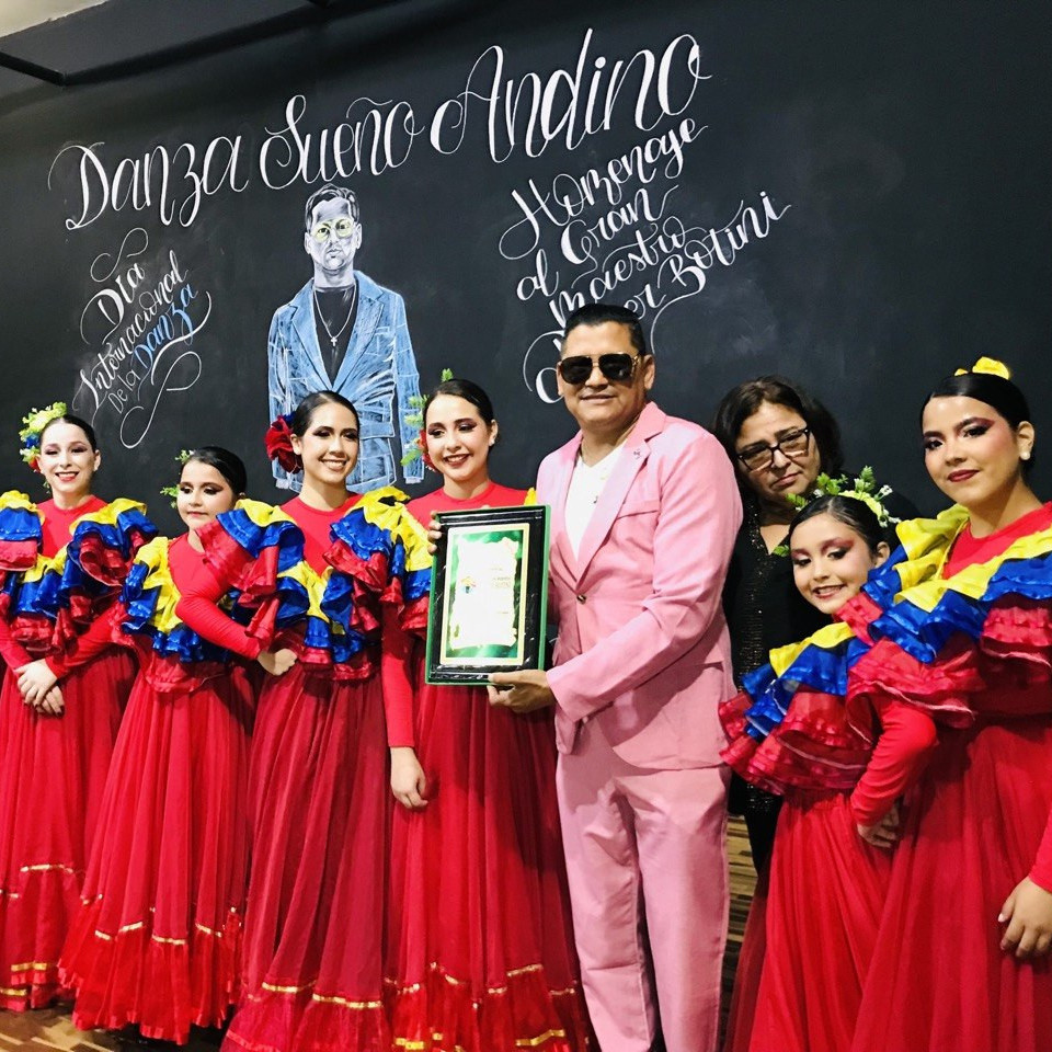 Diario Frontera, Frontera Digital,  Mocoties, ,Danzas Sueño Andino rindió emotivo homenaje al maestro Romer Botini en Zea