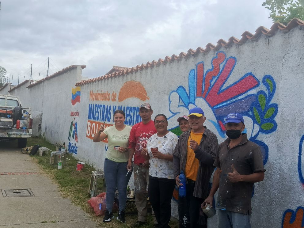 Diario Frontera, Frontera Digital,  Regionales, ,La actividad, coordinada por la licenciada Mauriam Zamudia, directora del Centro de Desarrollo de la Calidad Educativa (CDCE) y Secretaría de Educación, reunió a educadores comprometidos con la defensa del país frente a las sanciones internacionales,Movimiento Bolivariano de Maestras y Maestros pinta su libertad en Mérida