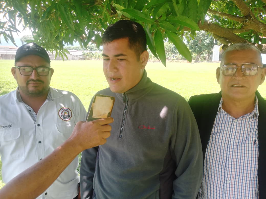 Diario Frontera, Frontera Digital,  El Vigía Panamericana, ,Contreras hizo un llamado a la Presidencia de la República, a la Gobernación del Estado Mérida y a los organismos competentes para que activen un plan de recuperación integral de la Local 002,Concejal Junior Contreras exige atención gubernamental urgente para la vía El Vigía–La Palmita