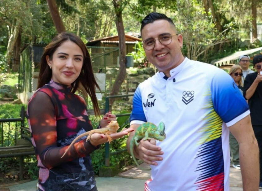 Diario Frontera, Frontera Digital,  Regionales, ,Elizabeth Di Dio, considera que la Ministro Daniela Cabello, recibió cada planteamiento con apertura y disposición, manifestó su interés en avanzar en soluciones que fortalezcan la movilidad, la conectividad y el desarrollo turístico de nuestro estado,Ministro Daniela Cabello enterada de la realidad que confronta el sector turismo merideño