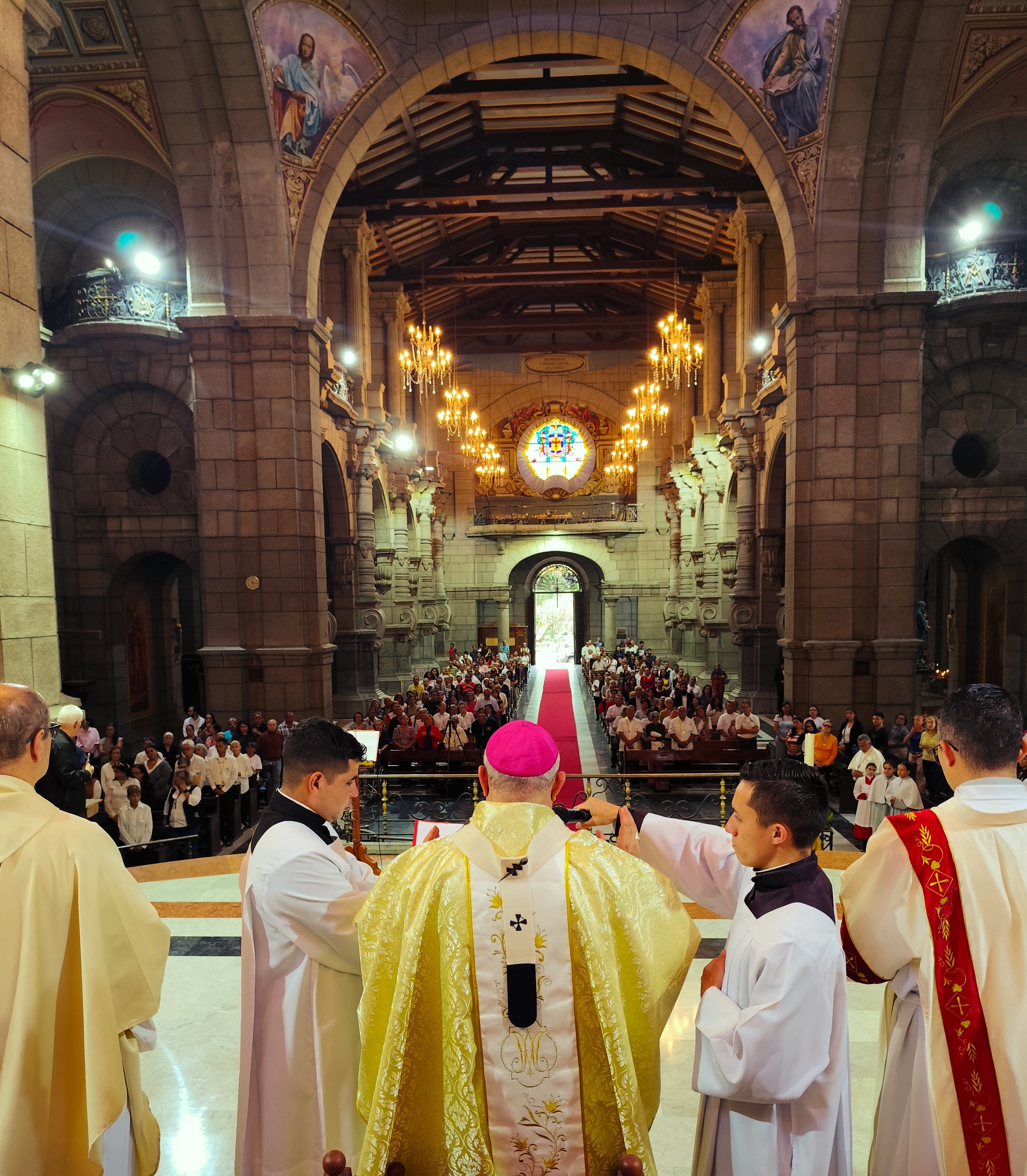 Diario Frontera, Frontera Digital,  Regionales, ,La efeméride se celebró este martes 12 de mayo en la Basílica Menor de la Inmaculada Concepción, Catedral de Mérida a las 5 de la tarde.,66 años de historia, oración y devoción Mariana 
de la Basílica Menor Iglesia Catedral de la Imaculada Concepcion de Mérida