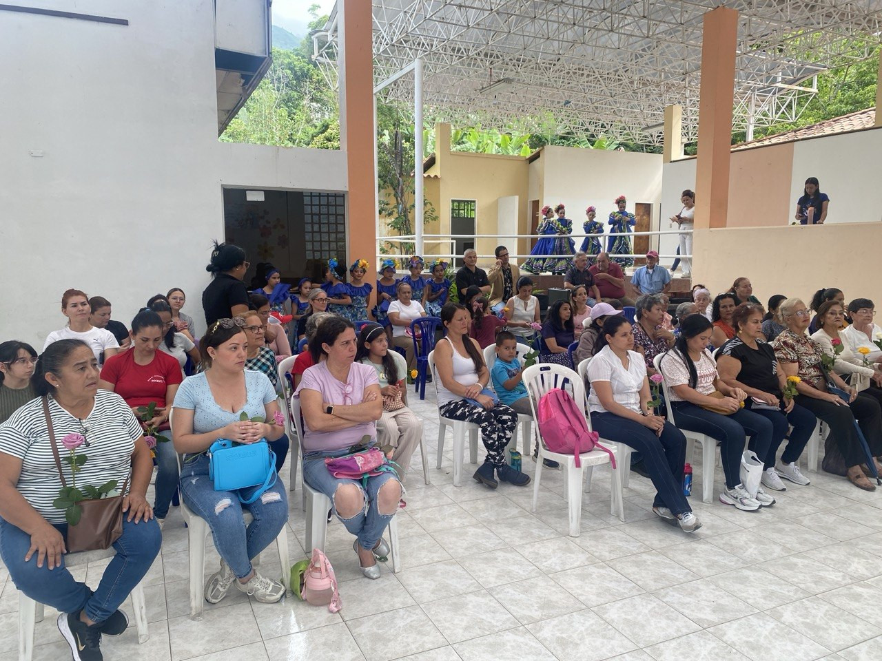 Diario Frontera, Frontera Digital,  Mocoties, ,Tarde de gala y sentimiento: Centro Cultural de Zea rindió emotivo homenaje a las madres